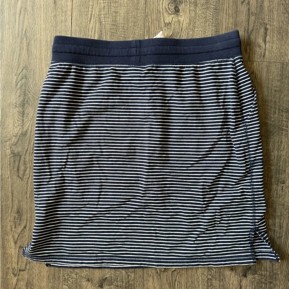 Hannah Andersson Women’s Striped Heritage Skirt - Picture 3 of 3